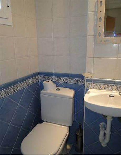 image of bathroom house in Cabopino for sale