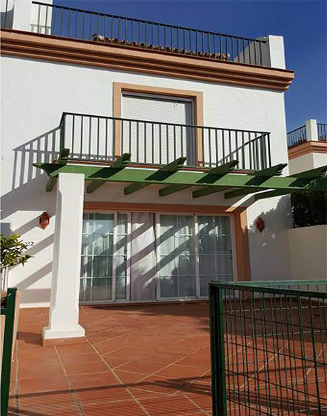 Lomas de cabopino | Beautiful townhouse with sea views for sale outside