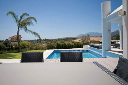 villa for sale nueva andalucia