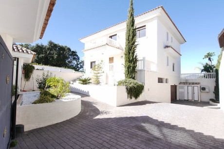 villa for sale east marbella