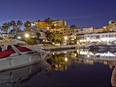 puerto deportivo de cabopino