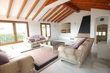 living room pic beachside villa in east marbella