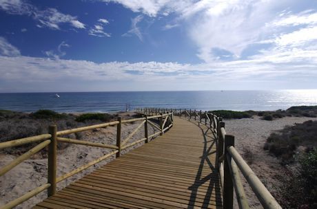 beach in cabopino