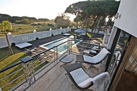 balcony pic beachside villa in cabopino for sale