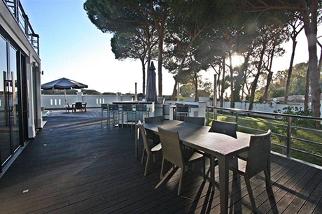 image of terrace beachside villa in cabopino for sale