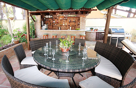 rustic villa in cabopino for sale - outside seating