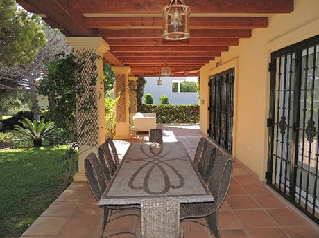 patio image luxurious villa in cabopino