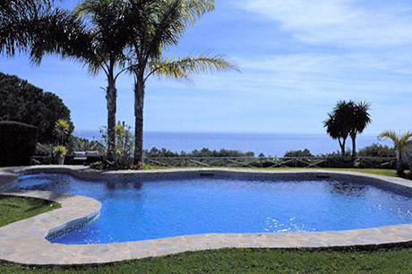 main pool view spacious villa in cabopino