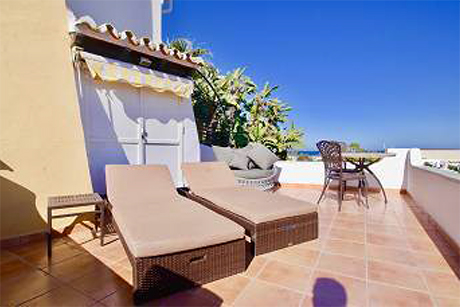 patio penthouse puerto de cabopino