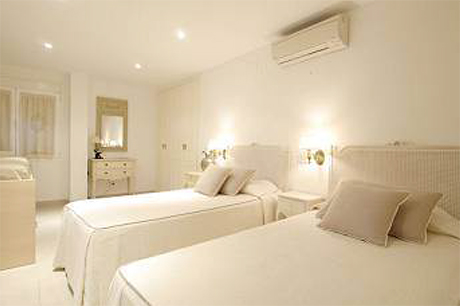 bed 2 spectacular apartment for sale in cabopino port
