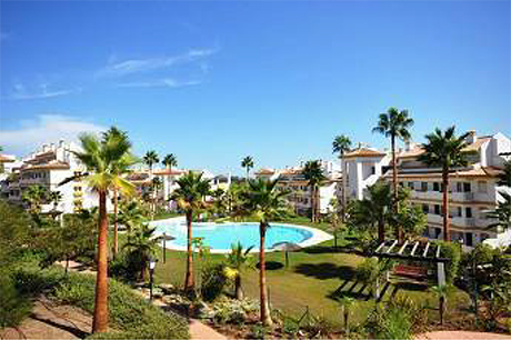 view to swimming pool golf penthouse mijas costa