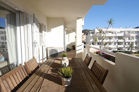 terrace table image great apartment in calahonda