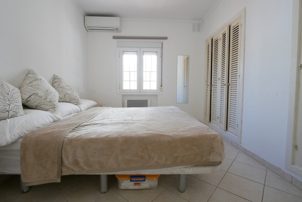 flat in cabopino spain