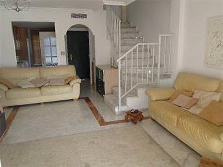 living room image house in Cabopino for sale