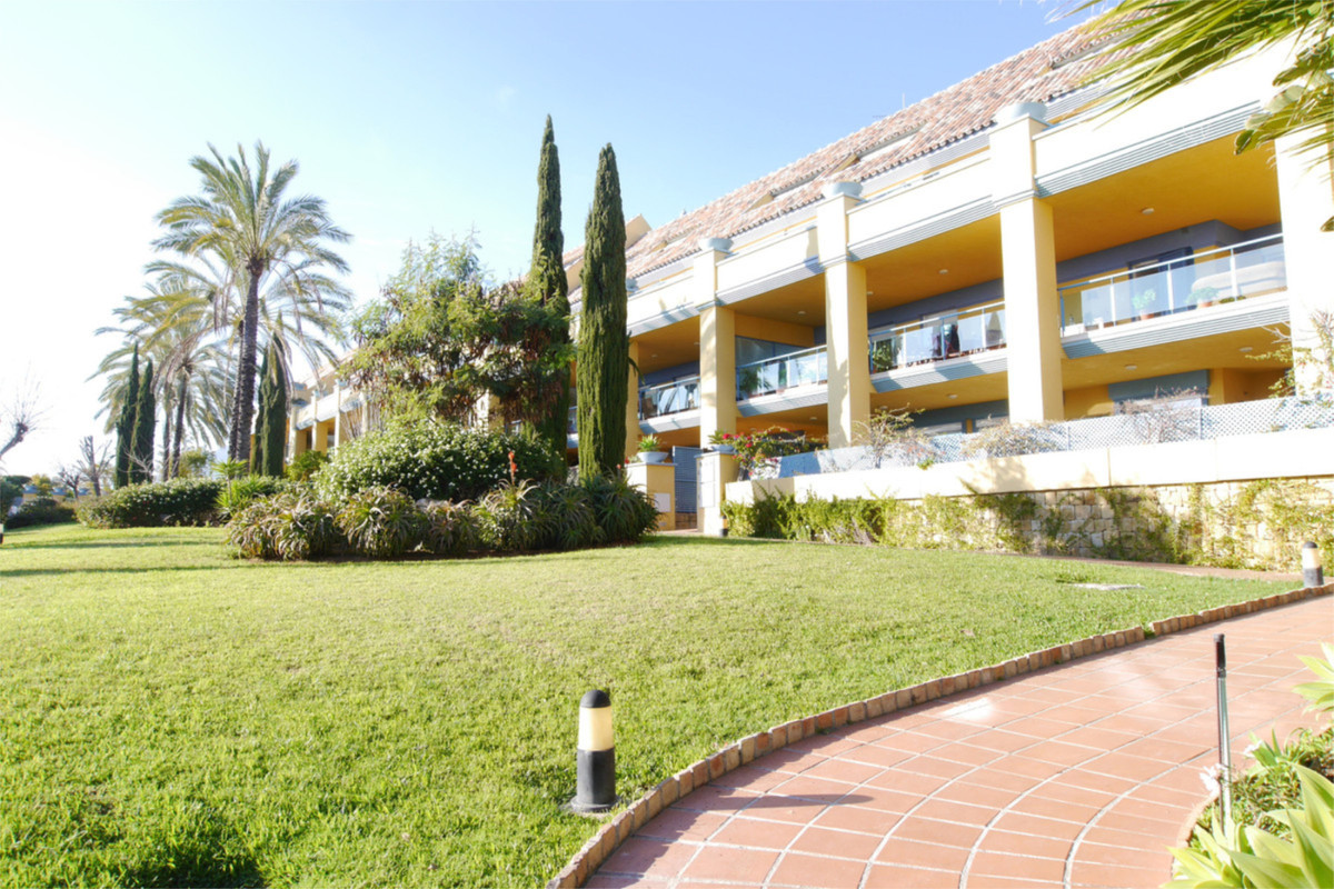 apartment for sale bahia de marbella