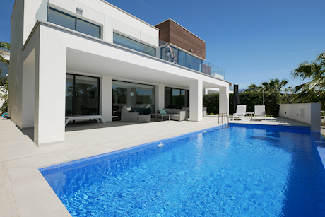 Villa for sale in laca 