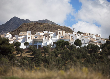 outside view benalmadena luxury villas