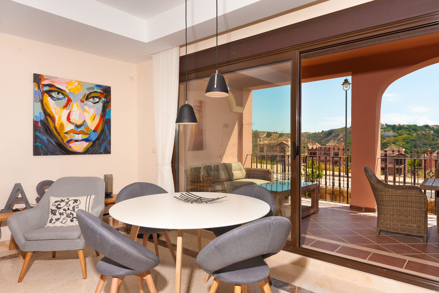dining room pic golf townhouses near Marbella