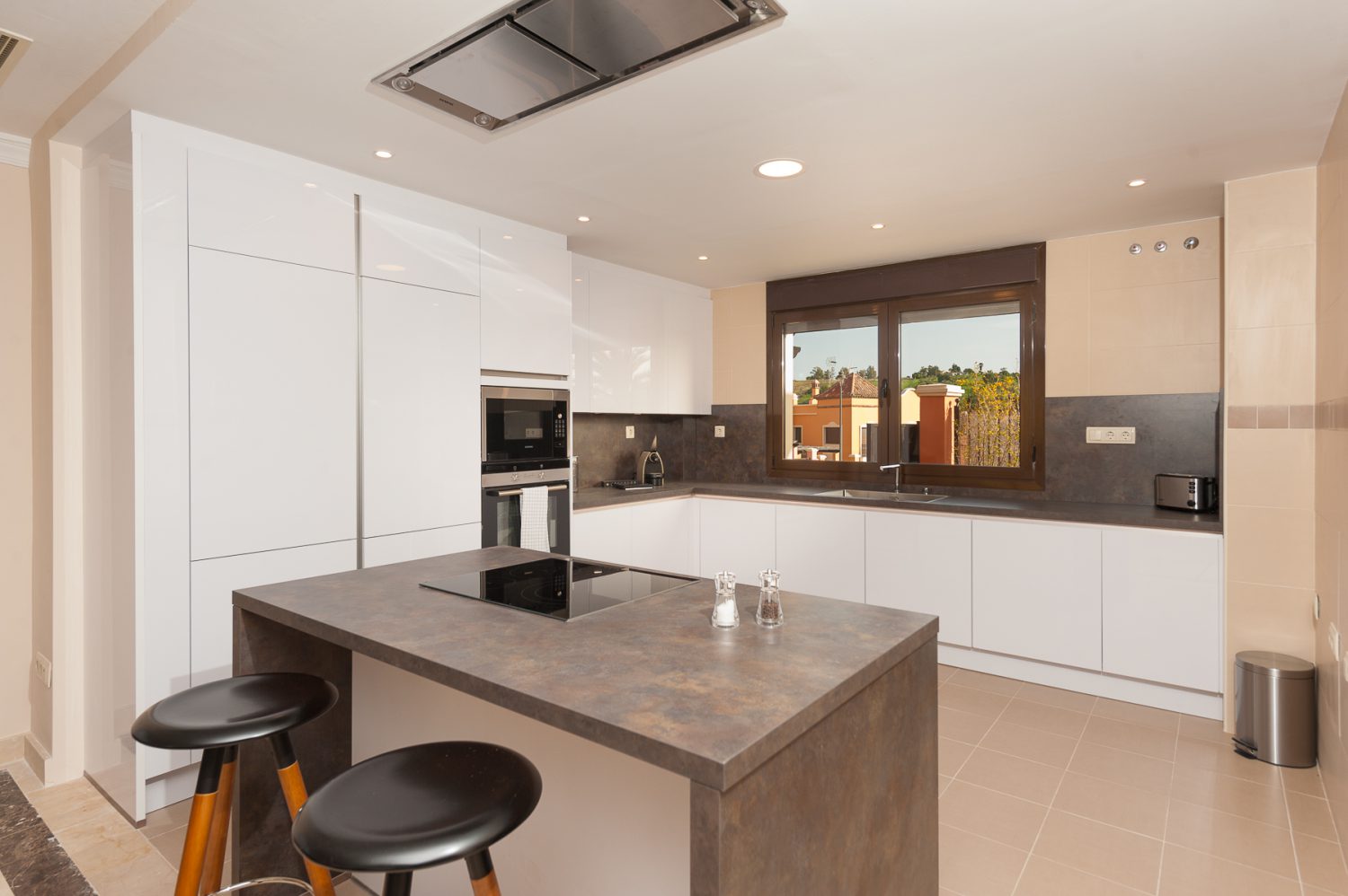 kitchen image  new golf villas near Marbella