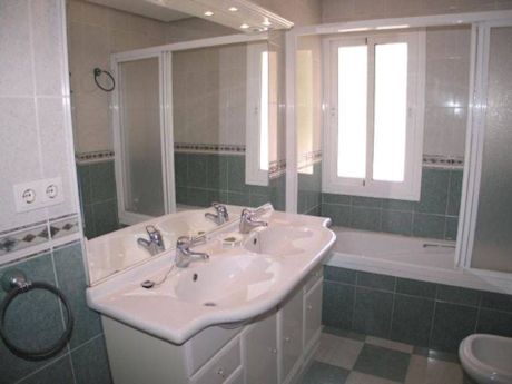apartment cabopino for sale bathroom