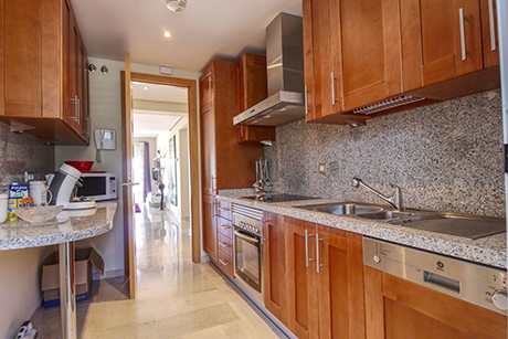 penthouse la cala golf kitchen image